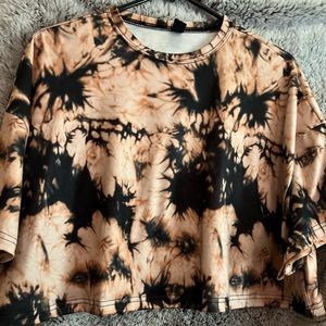 Tie-dye crop shirt